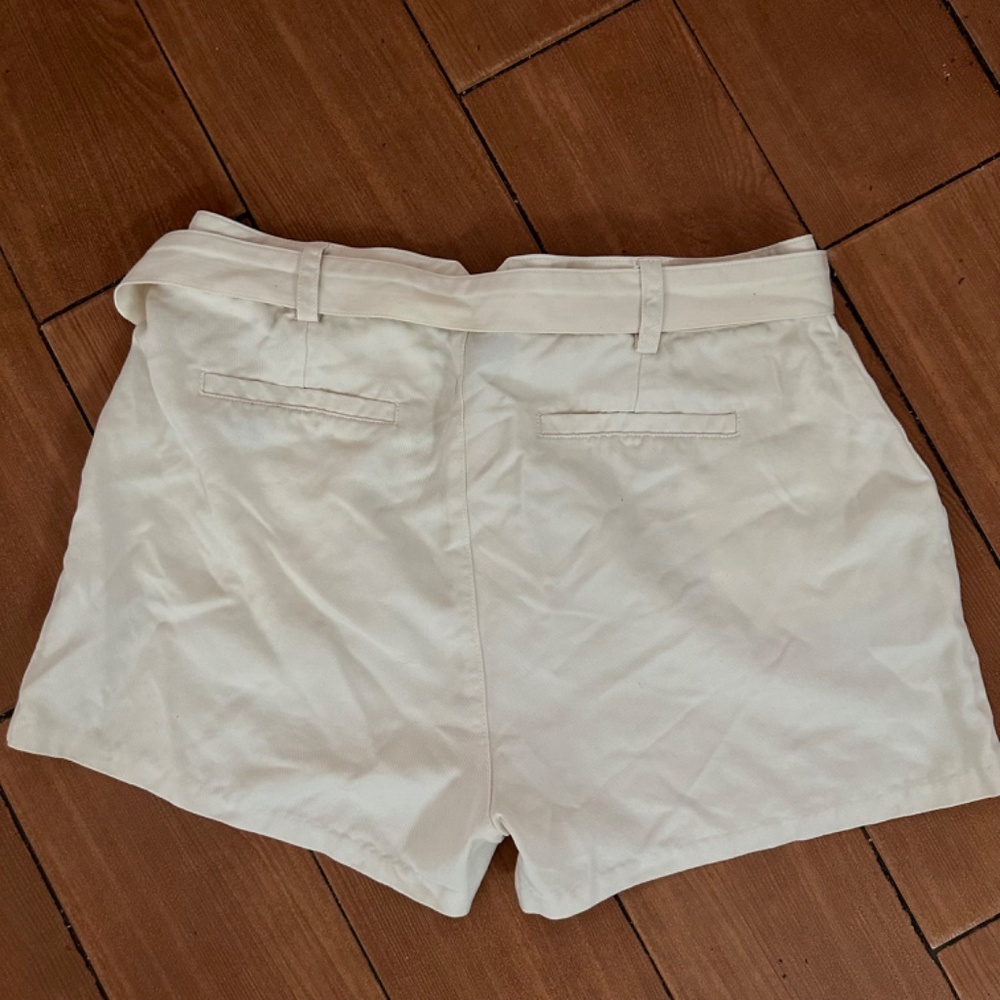 Paige Women's Beige Belted Shorts Size 10 - Picture 4 of 7